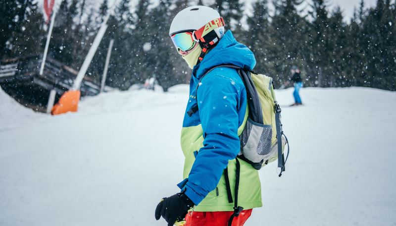 ropa adecuada para esquiar